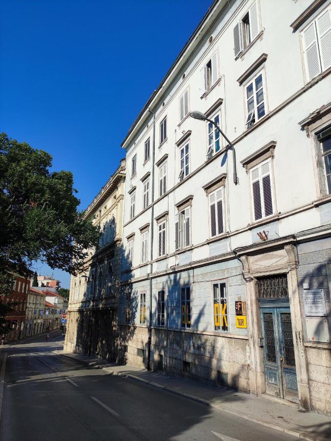 Nik Studio Apartments Pola Esterno foto